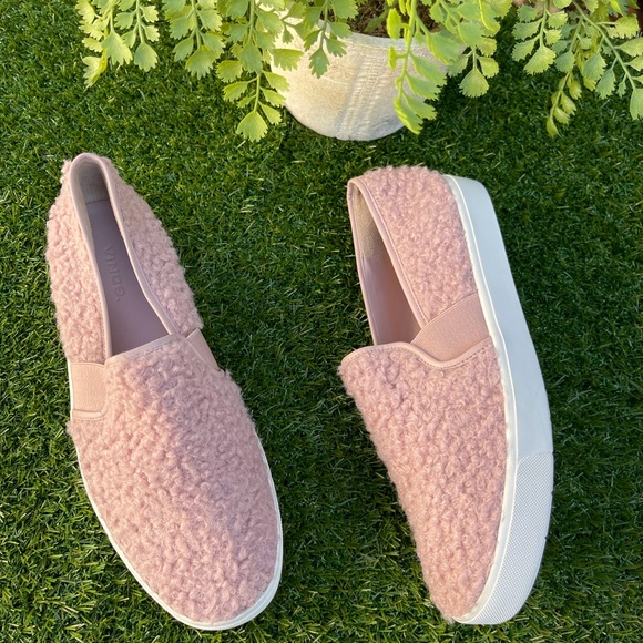 Vince🍁🍂Blair Faux-shearling Slip on sneakers size 38 US 8 - Picture 1 of 11